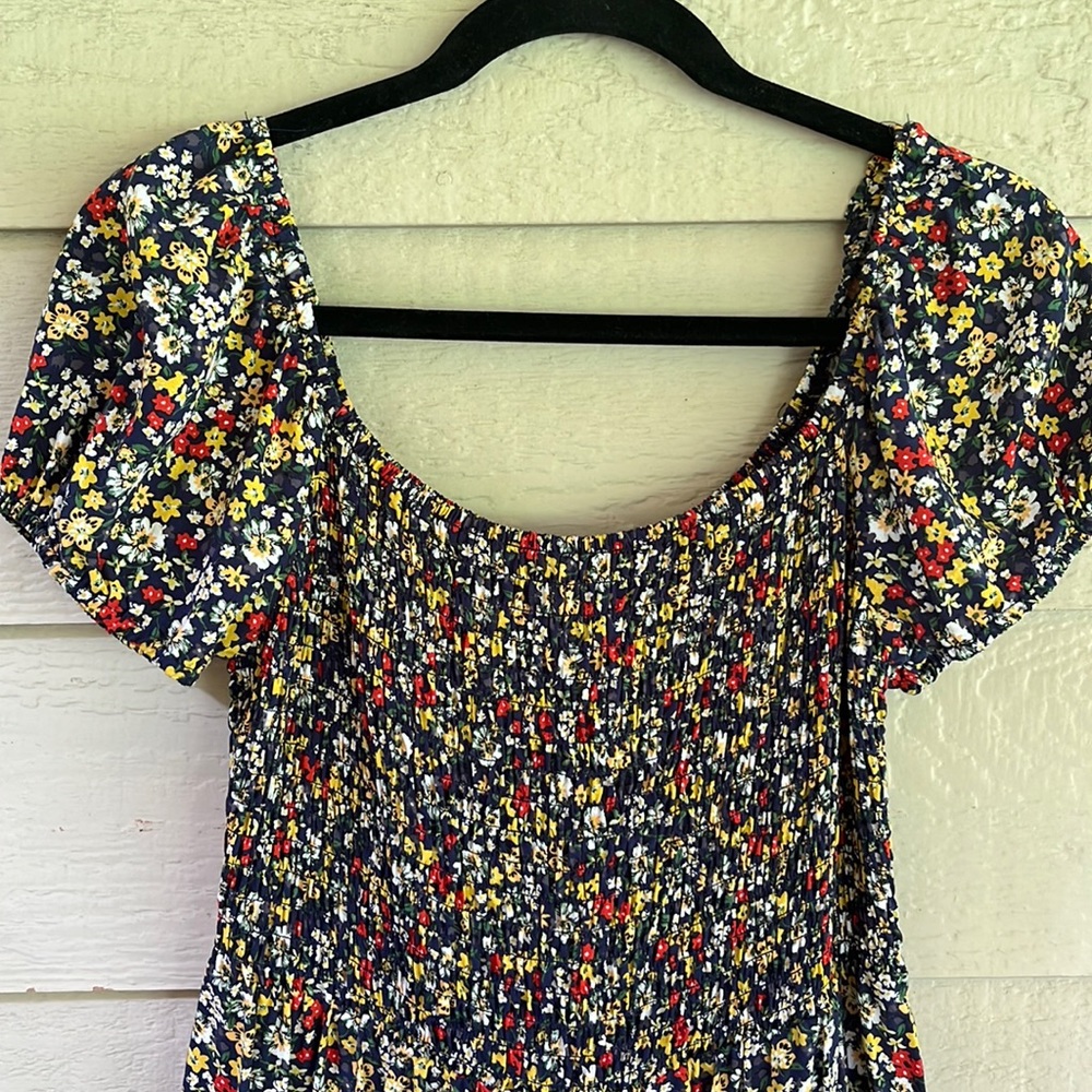 Floral / 100% Rayon dress
